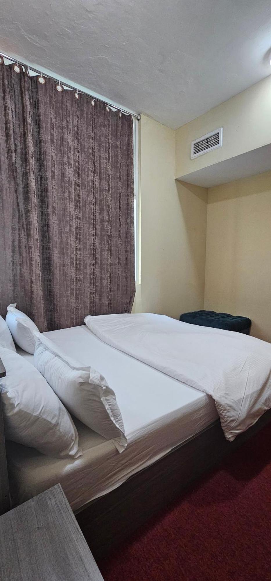 Homestay Benitah Partitions And Family *
